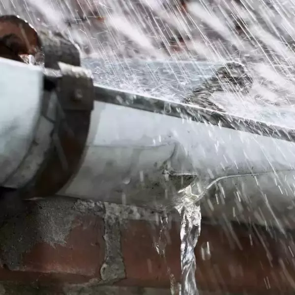 fuite de toit gouttiere 93